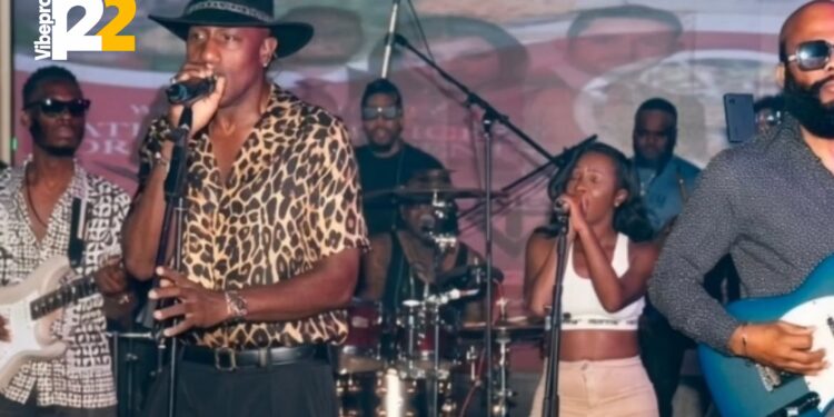 Klass à 13 ans : comment le groupe de Richie continue de s’imposer parmi les géants du compas